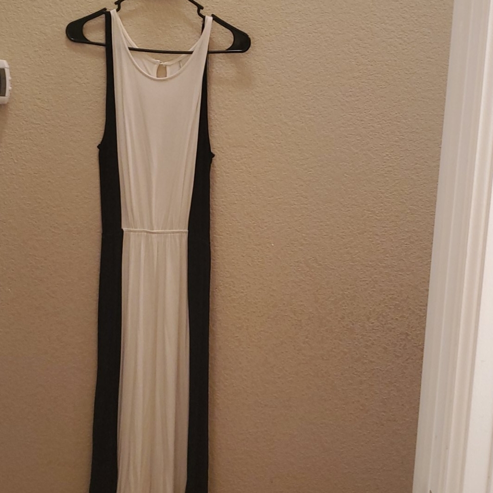 Black & White Colorblock Maxi Dress - L - Minimalist Coastal Chic